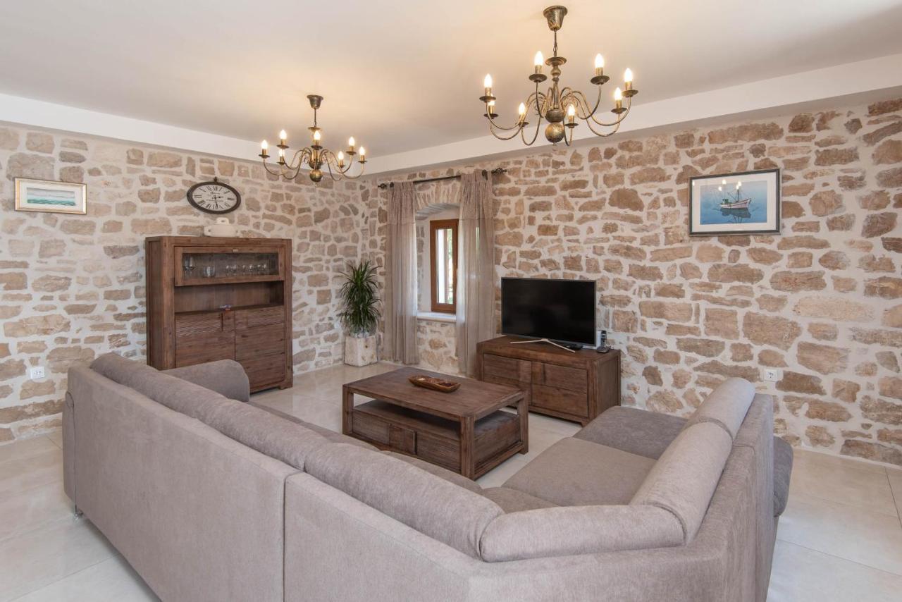 Villa Loviste Paradise Eksteriør bilde