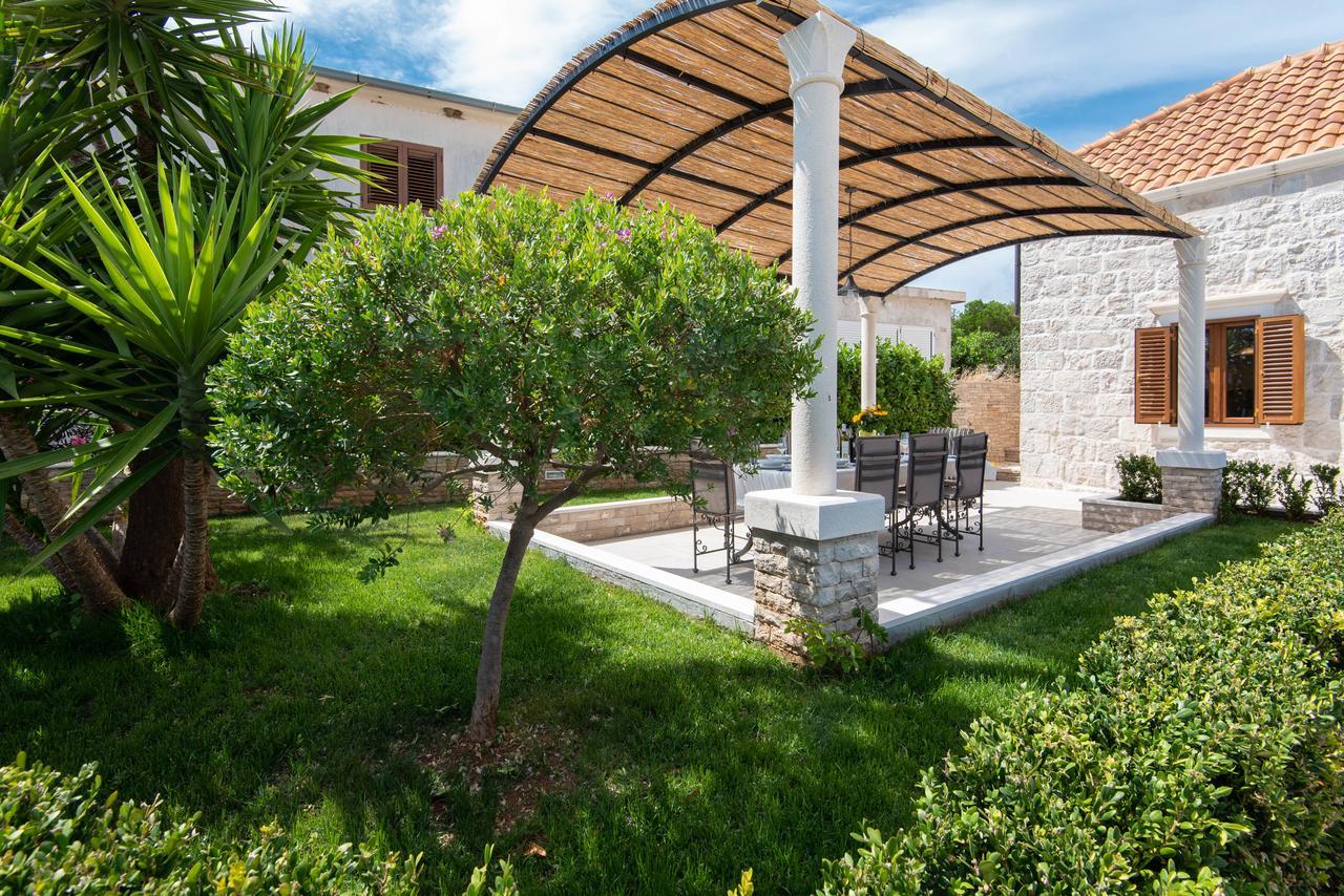 Villa Loviste Paradise Eksteriør bilde